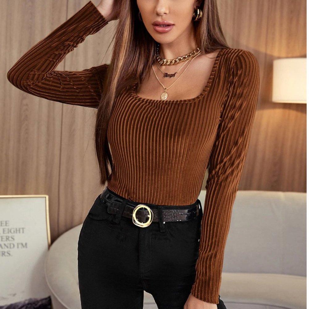 LAST ONE 🔥 Brown Rib-knit Velvet Tee